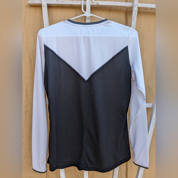 Women's GGBlue Top - Picture 5 of 7